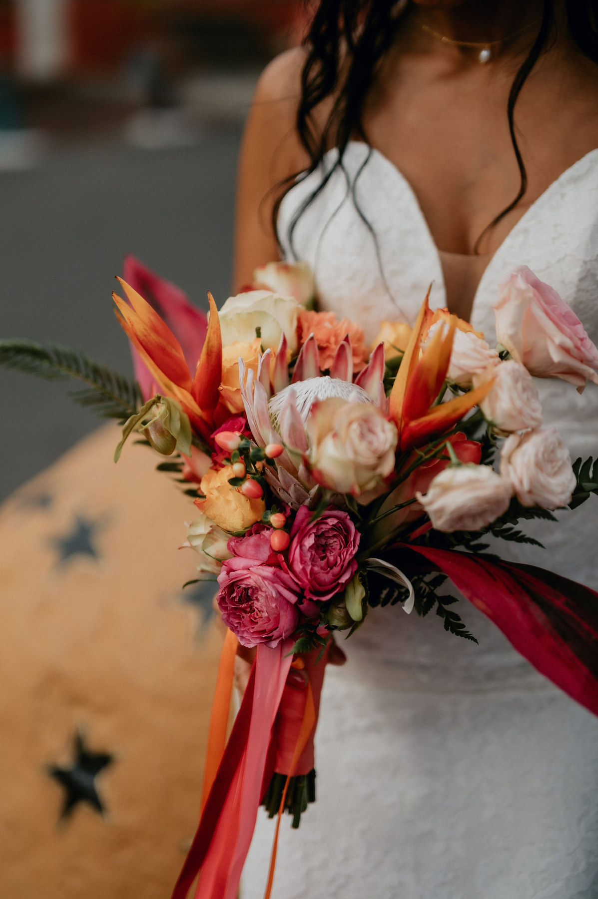 Bouquet de mariée en fleurs tropicales