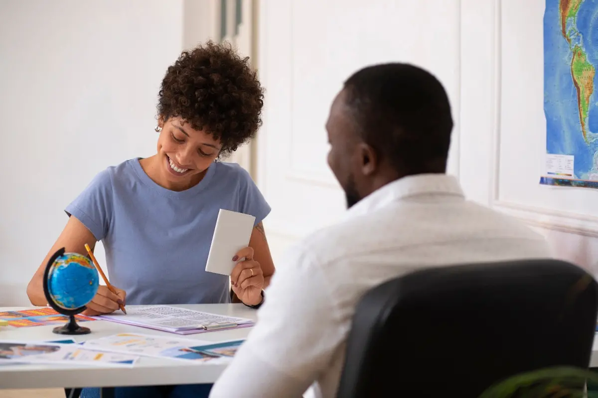 Rendez-vous de conseil entre une dirigeante et son expert-comptable
