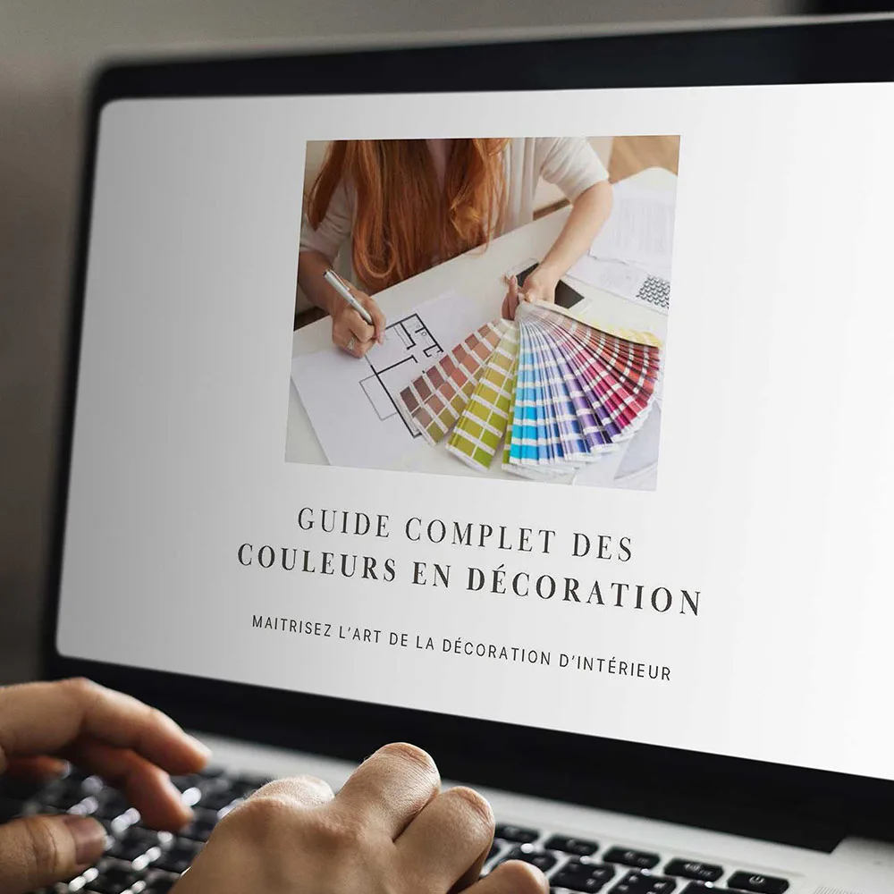 Écran d’ordinateur portable affichant la couverture du guide Les couleurs en décoration
