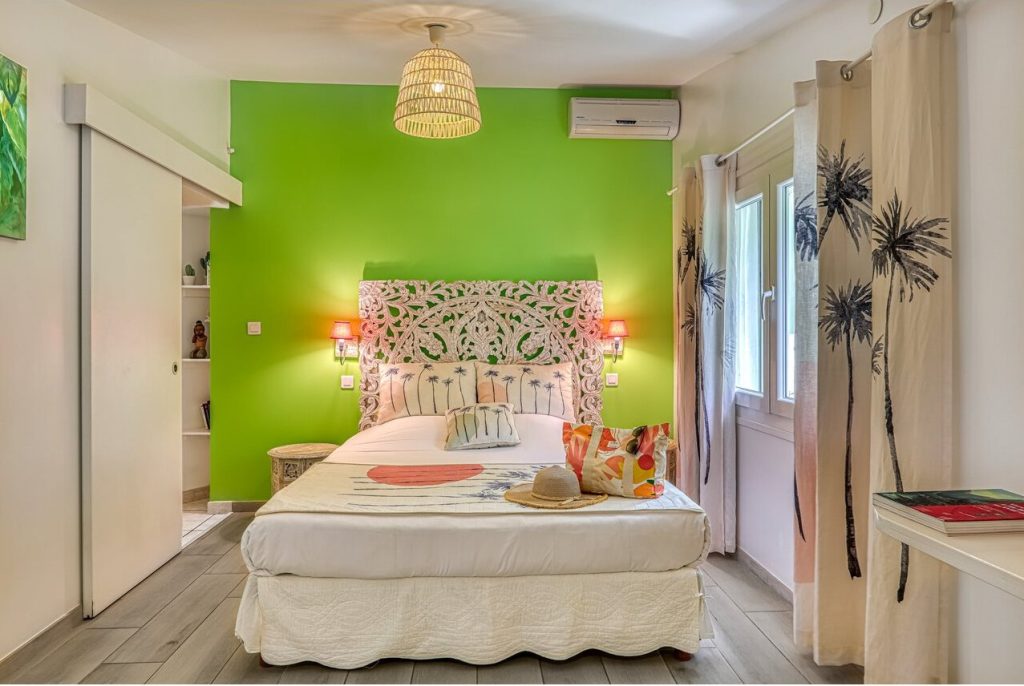 Chambre Manguier la chambre et son salon