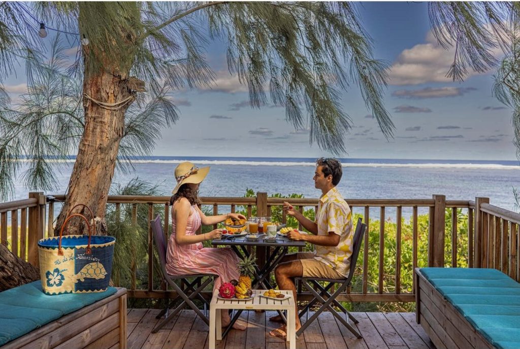 Petit dejeuner face au lagon