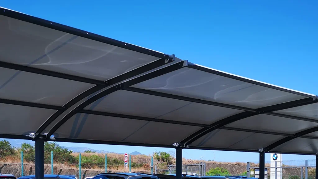 Réalisation de carport en toile à La Réunion