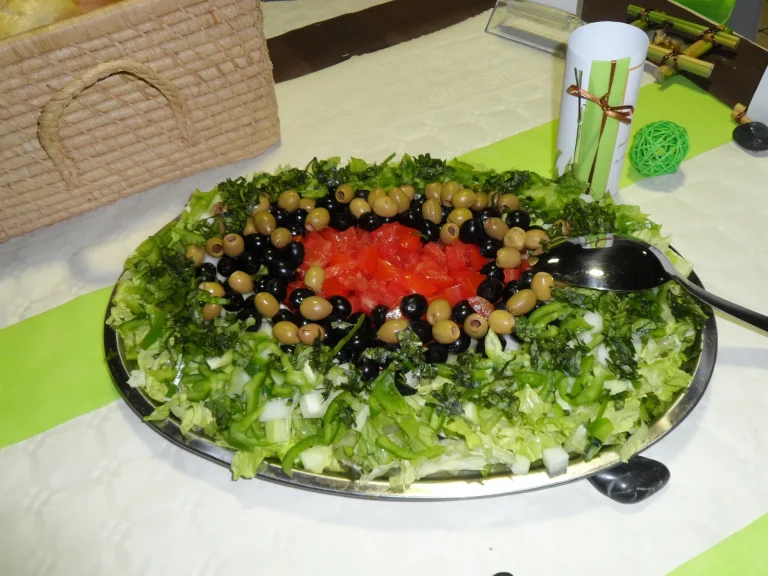 Entrées fraîches préparées avec des produits pays par le traiteur VH Tous Services à La Réunion